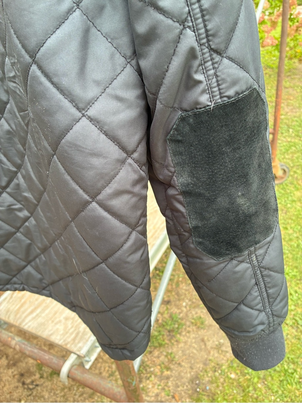 Quilted black jacket - Picture 7 of 8
